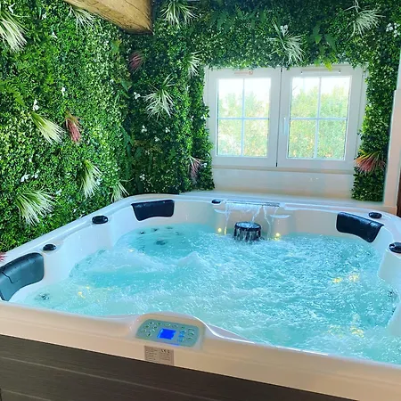 Holiday home La Casa Normande Sauna,jacuzzi,cave A Vin -alrbmb - Mieux -1h15 De Paris Notre-Dame-de-l'Isle